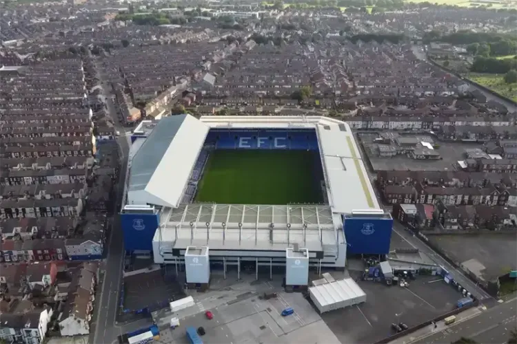Everton Club 3.webp