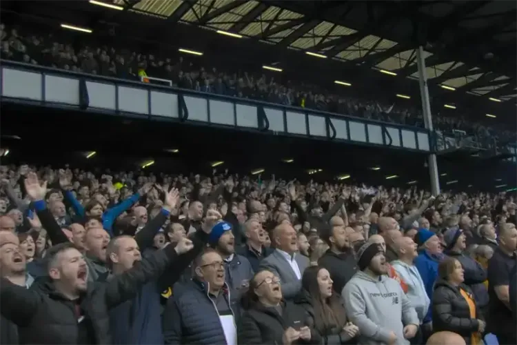 Everton Club 4.webp