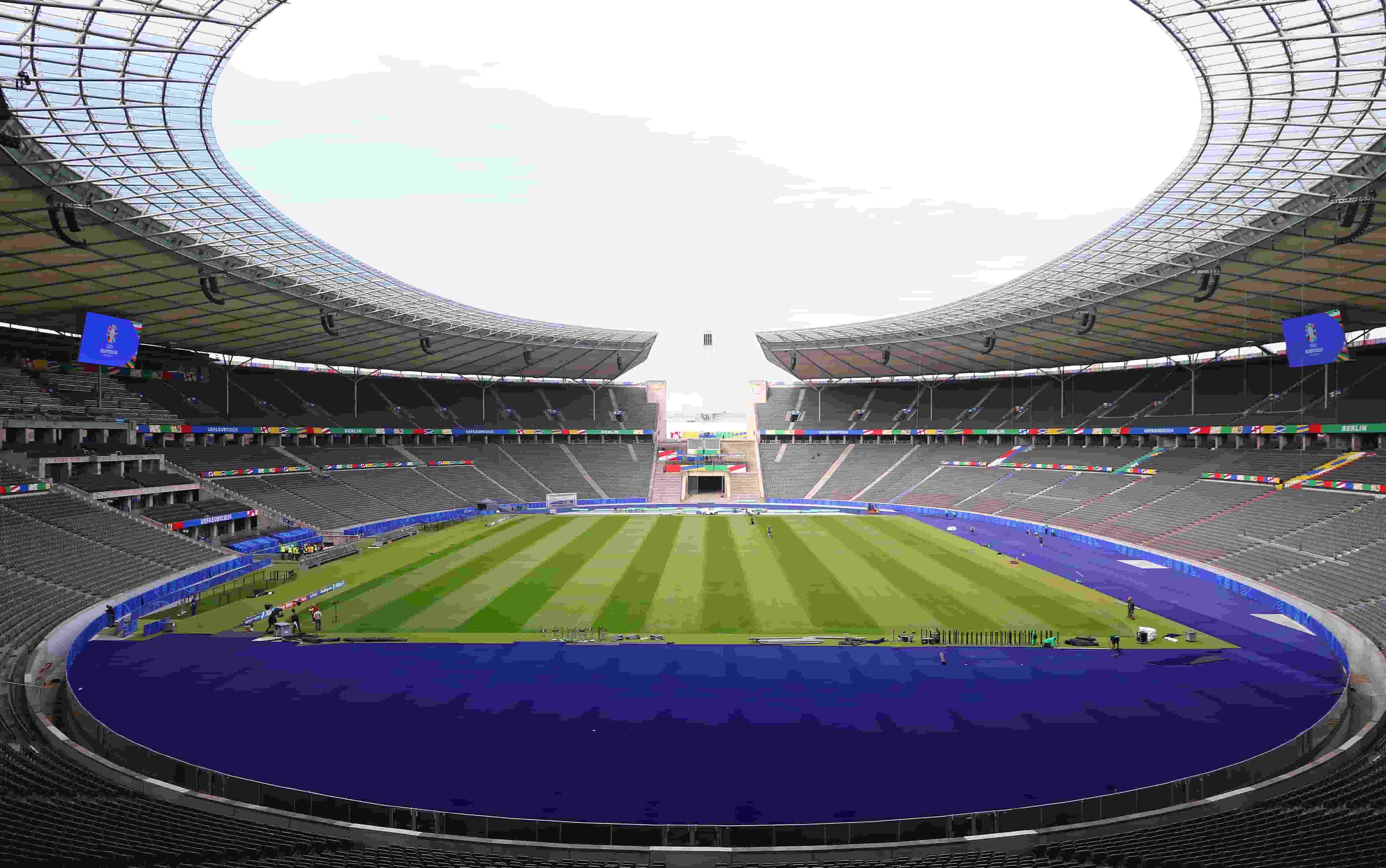 Hertha Club 2 (1).jpg