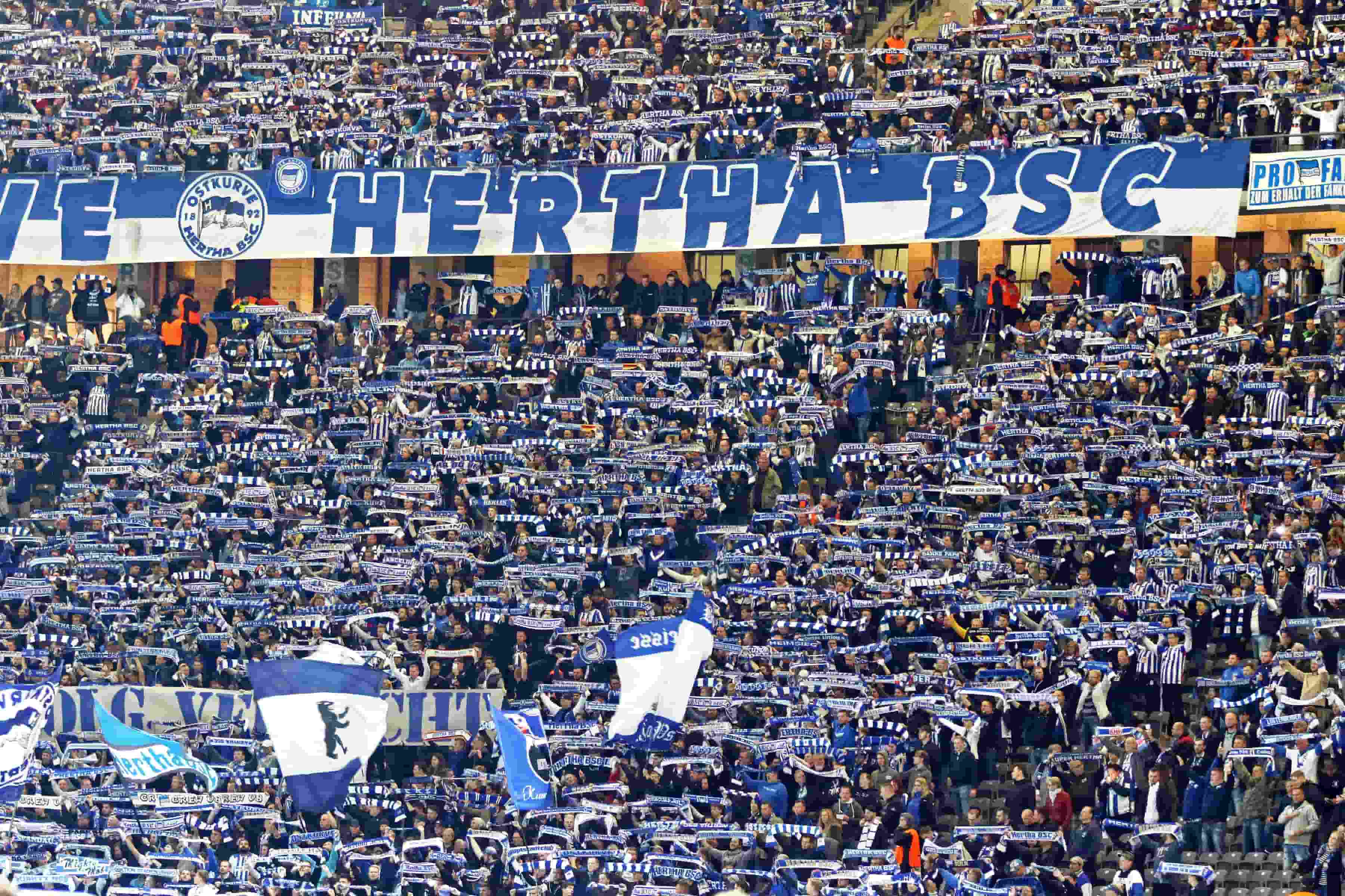 Hertha Club 4 (1).jpg